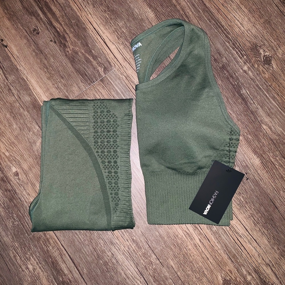Fashion Nova “With Ease Seamless Matching Set”